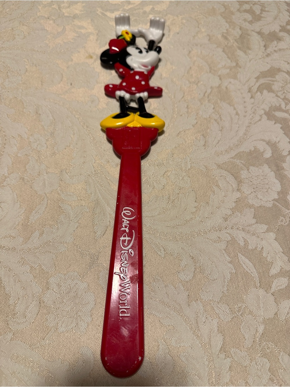 Vintage Walt Disney World Minnie Mouse Back Scratcher